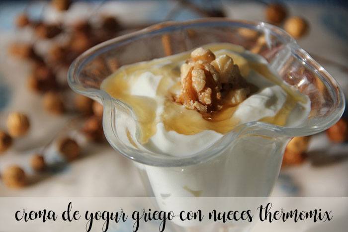Crema di yogurt greco alle noci con Bimby