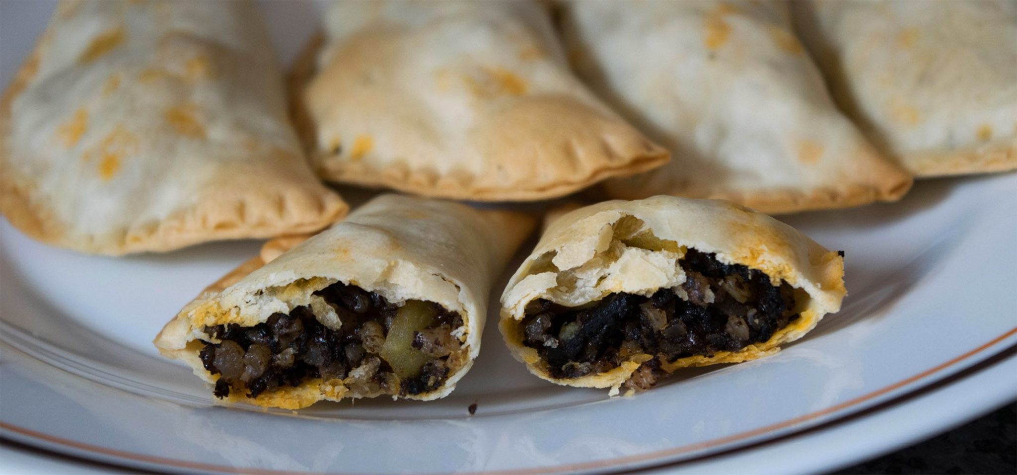 Empanadillas de morcilla y pera con Thermomix
