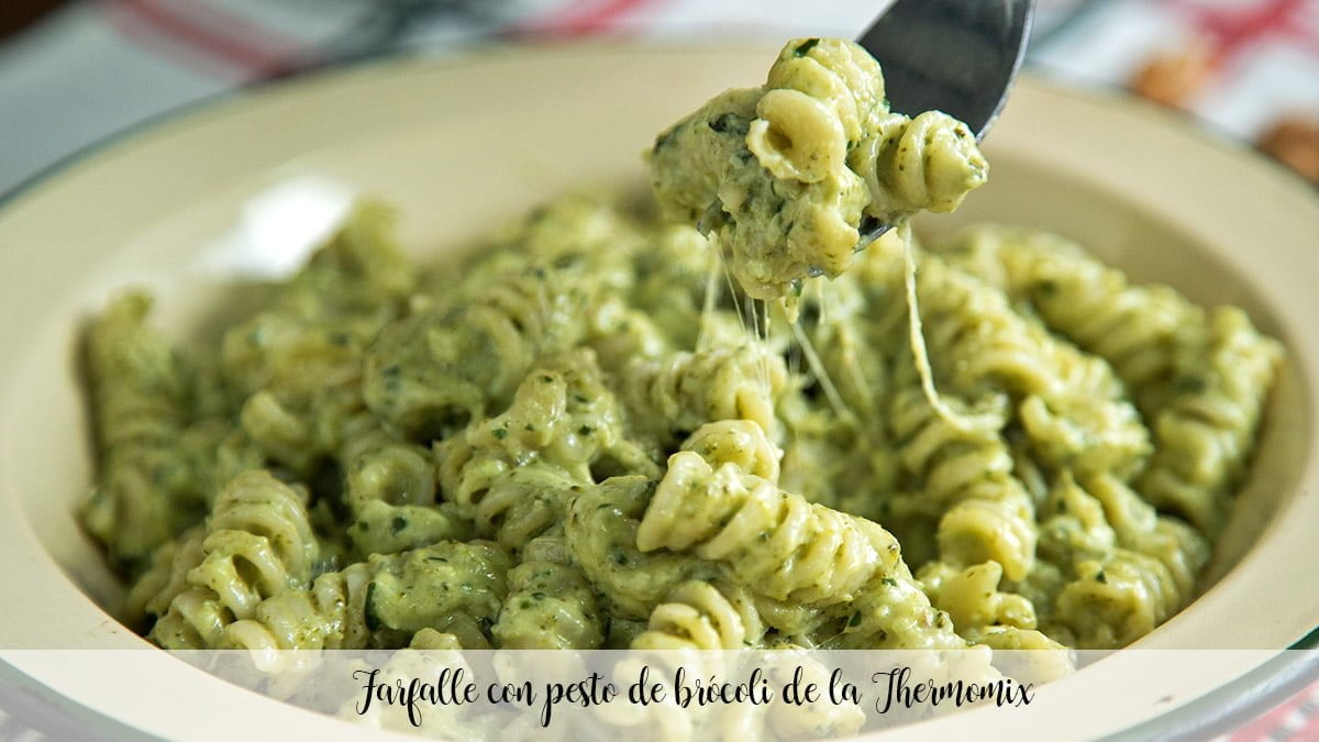 Farfalle con pesto de br&oacute;coli de la Thermomix