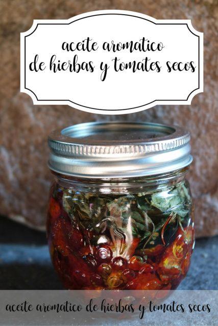 aceite aromaticode hierbas y tomates secos