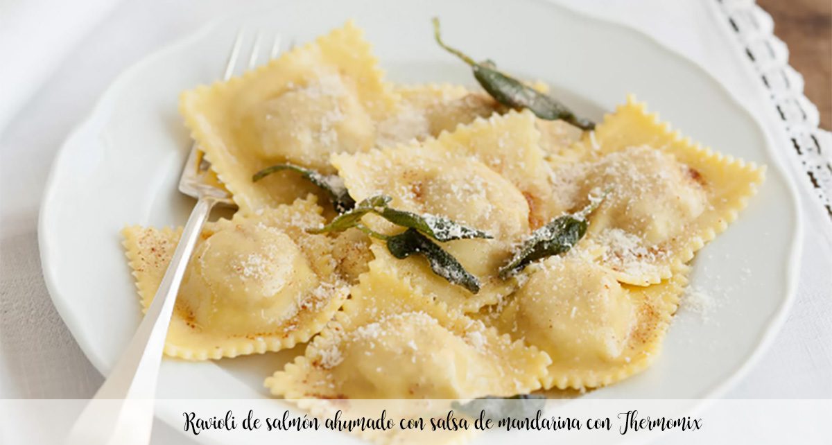 Ravioli de salm&oacute;n ahumado con salsa de mandarina con Thermomix