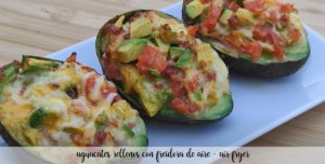 avocado ripieni di friggitrice ad aria
