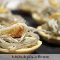 tartaletas de gulas al ajillo con salmon ahumado con thermomix