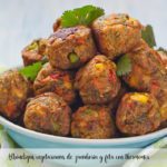 Alb&oacute;ndigas vegetarianas de zanahoria y feta con thermomix