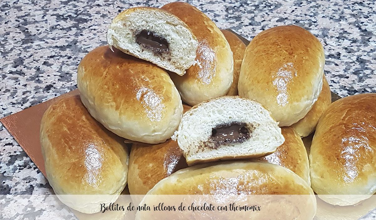 Panini alla crema ripieni di cioccolato con Bimby
