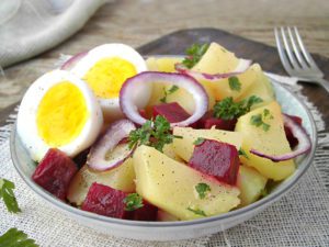 Insalata di patate, barbabietole e uova sode con Bimby