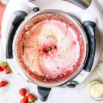 Gelato morbido alla fragola e cioccolato bianco con Bimby