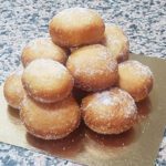 Palline di ciambella ripiene di crema con Bimby