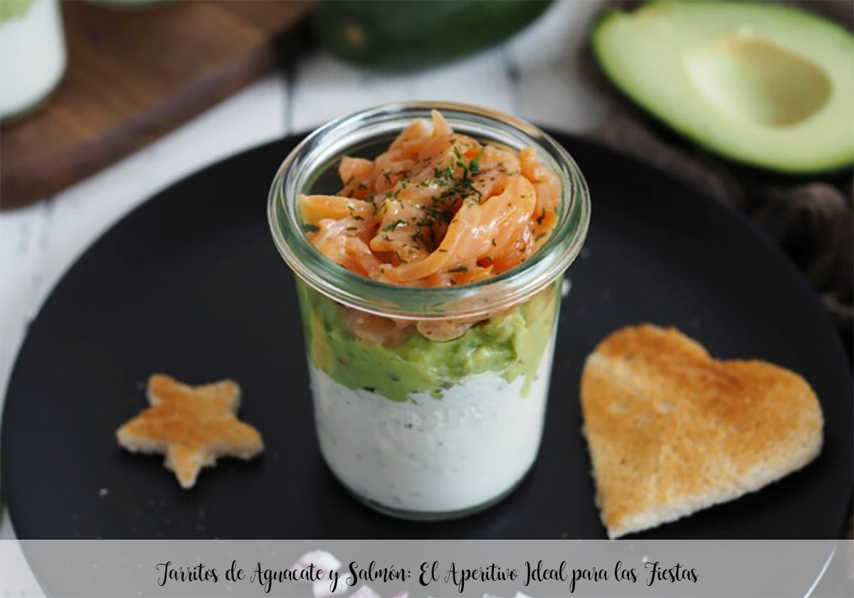 Vasetti di avocado e salmone: l'antipasto ideale per le feste